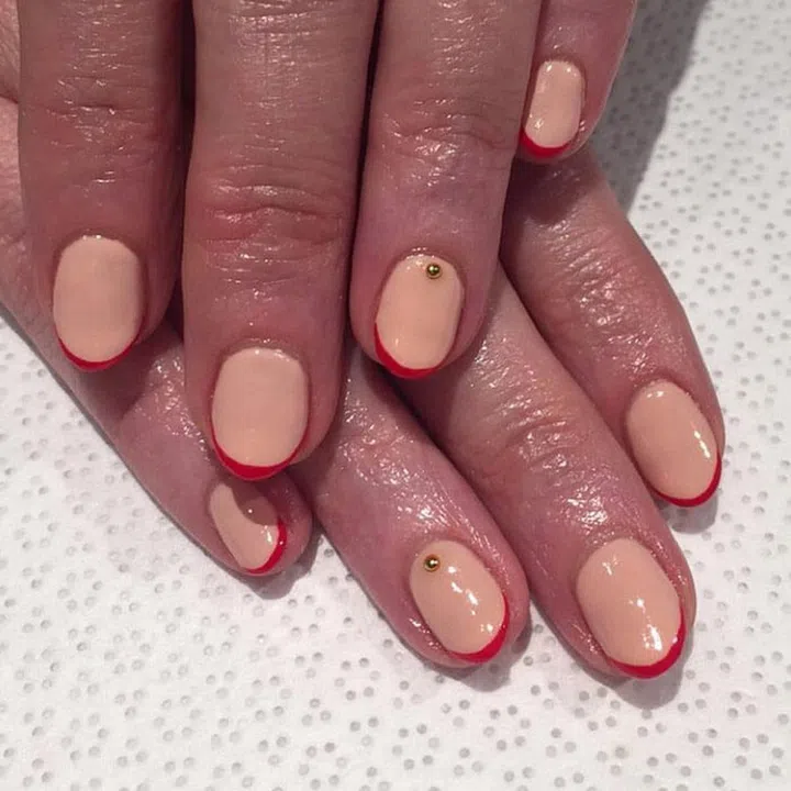 Photo: @fleuryrosenails
