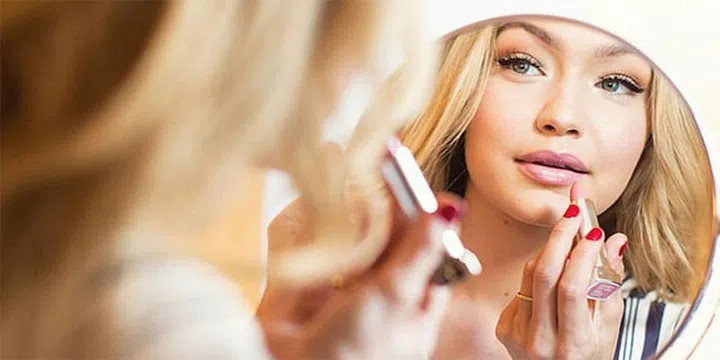 What Your Lipstick Color Says About You