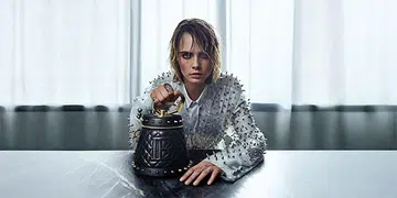 hbsg-cara-delevigne-balmain-olivier-rousteing