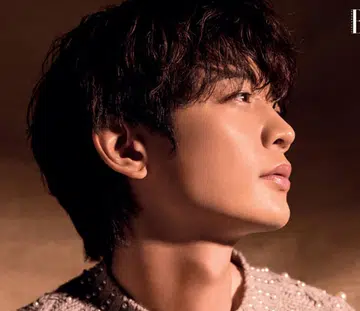 BAZAAR Man Choi Minho