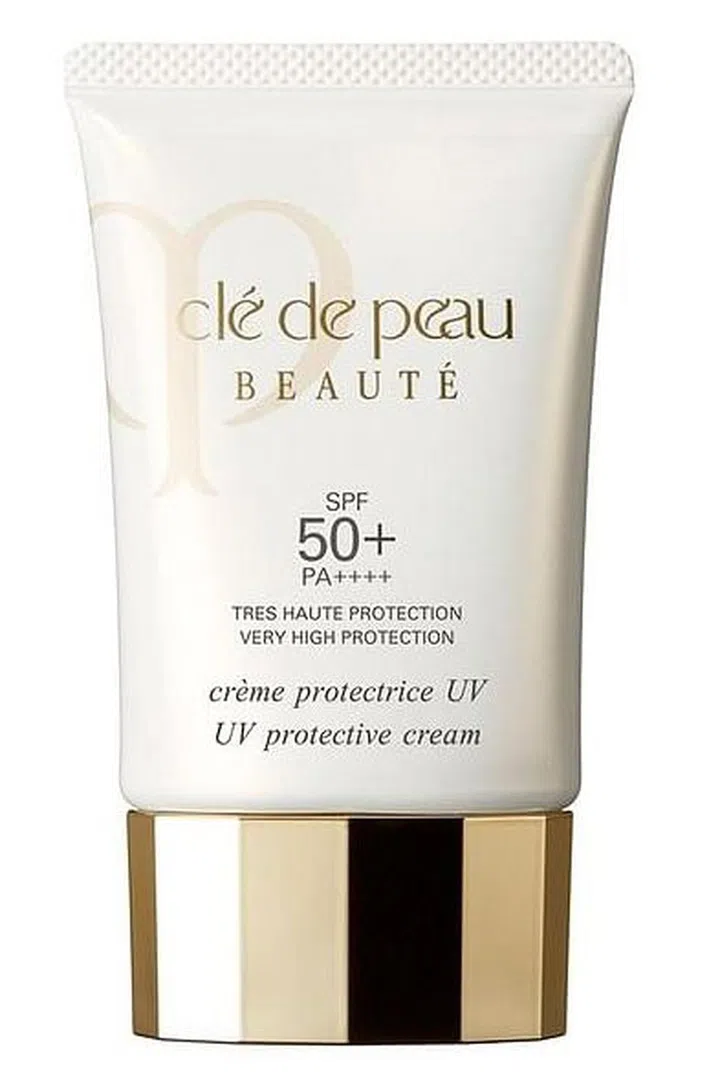 More than merely fending off sun rays, this also packs anti-ageing and anti-pollution to keep dullness and dehydration at bay. 