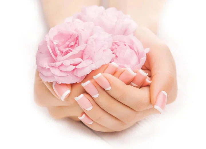 Set up by the beauty maestros
behind medical aesthetics spa (uk), Renaza Nail Spa is dedicated to revitalising your fingers, toes and soles. From the moment you walk in, the decor and welcoming staff
give you an idea of the luxurious experiences ahead: Imagine sinking your feet into a milk bath, before nail therapists work their magic on
your nails; scrubbing, massaging and restoring them to a healthy, beautifully polished state.