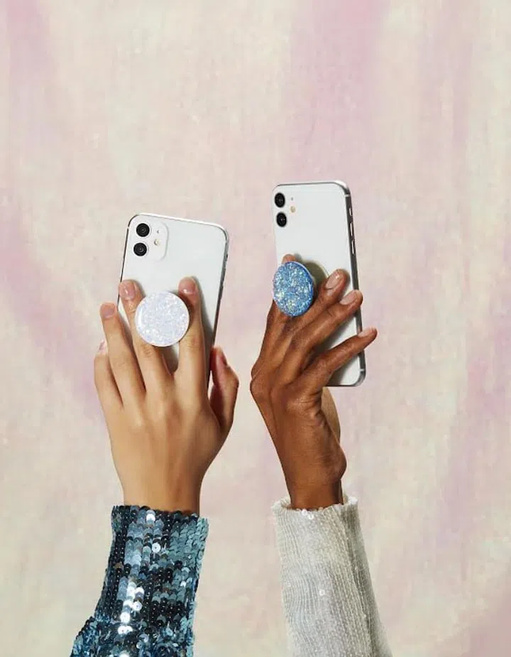 bazaar-giveaway-dec-2021-sudio-popsockets-phone-grips