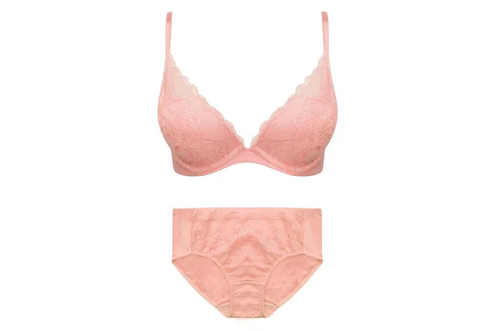 Lingerie, Triumph