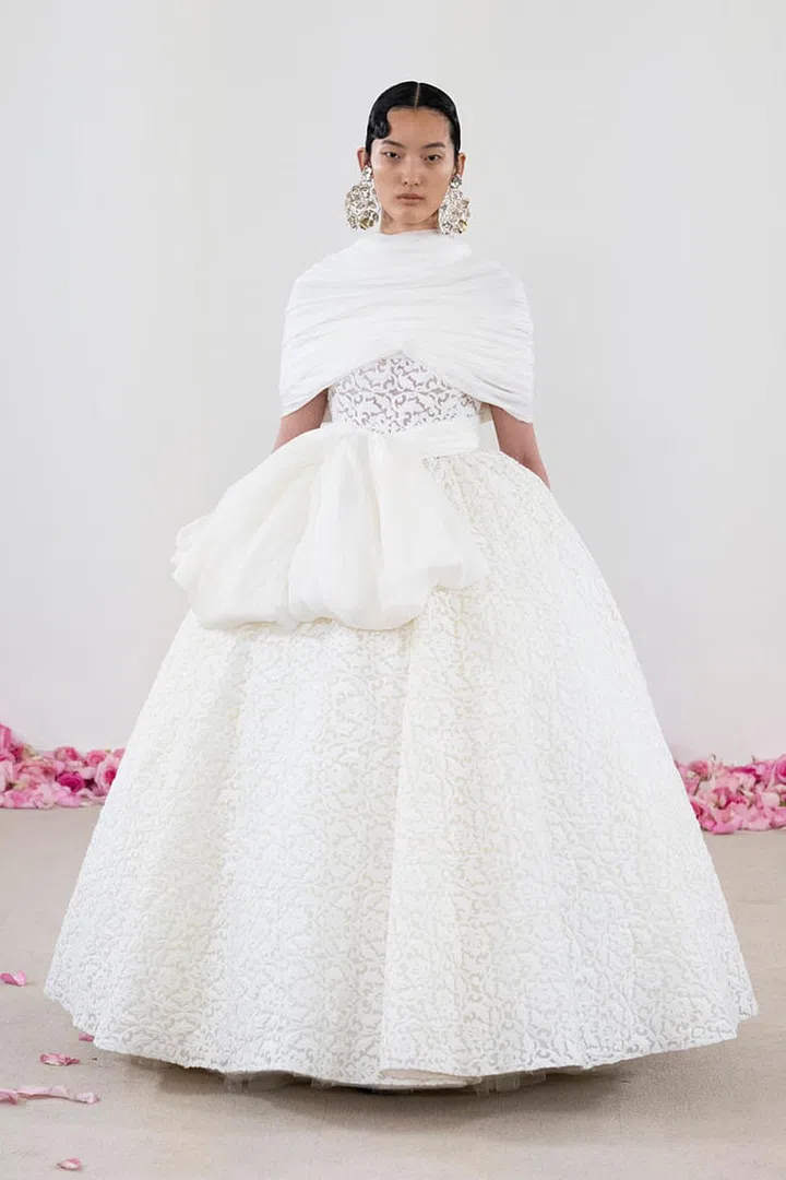 Giambattista Valli,
Fall Winter 2023-24,
Haute couture
