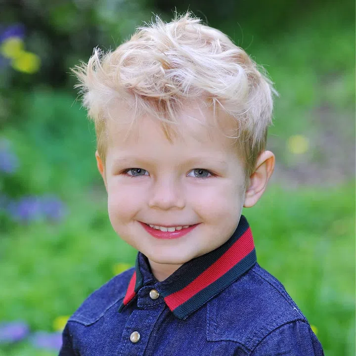 "Happy Father's Day @joshduhamel!! I Love You Daddy!! #firstschoolpicture#londontime ??" Photo: @fergie