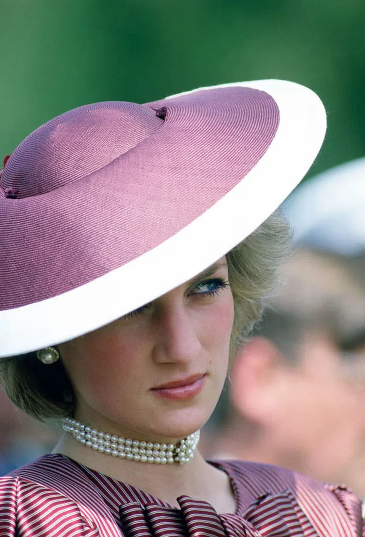 The Princess owned dozens of pearl necklaces over the years, but this piece—a three-strand pearl choker with a flower-shaped clasp that Diana received as a gift from her family on her 18th birthday—remained one of her favorites. Both of Diana's older sisters received matching necklaces on their 18th birthdays as well, meaning this piece is already steeped in family tradition.
Photo: Getty 