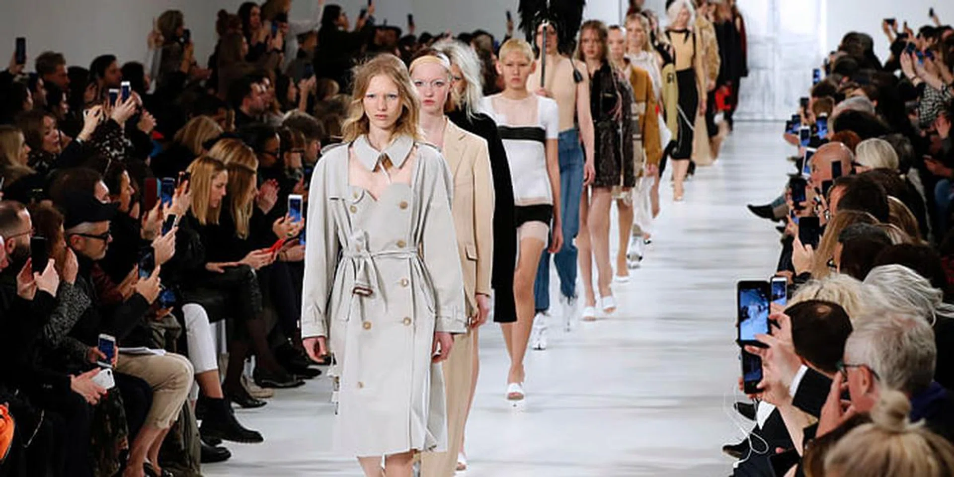 Paris Fashion Week: 10 Best Looks From Maison Margiela FW17