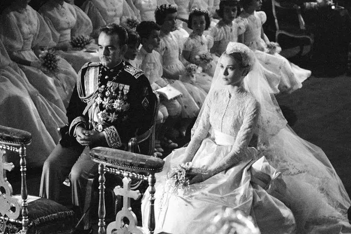 Grace Kelly in a dress by costume designer Helen Rose, 1956.