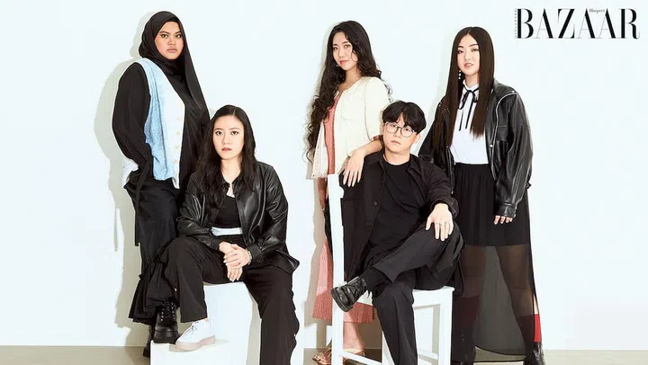 The five finalists of Harper’s BAZAAR Asia NewGen Fashion Award 2021: (From left) Wiyah Ismail, Irene Calista Wiratma, Mia Zhang, winner Justin Chua and Sheree Toh. All clothing and accessories are designers’ own. (Photo: Phyllicia Wang)