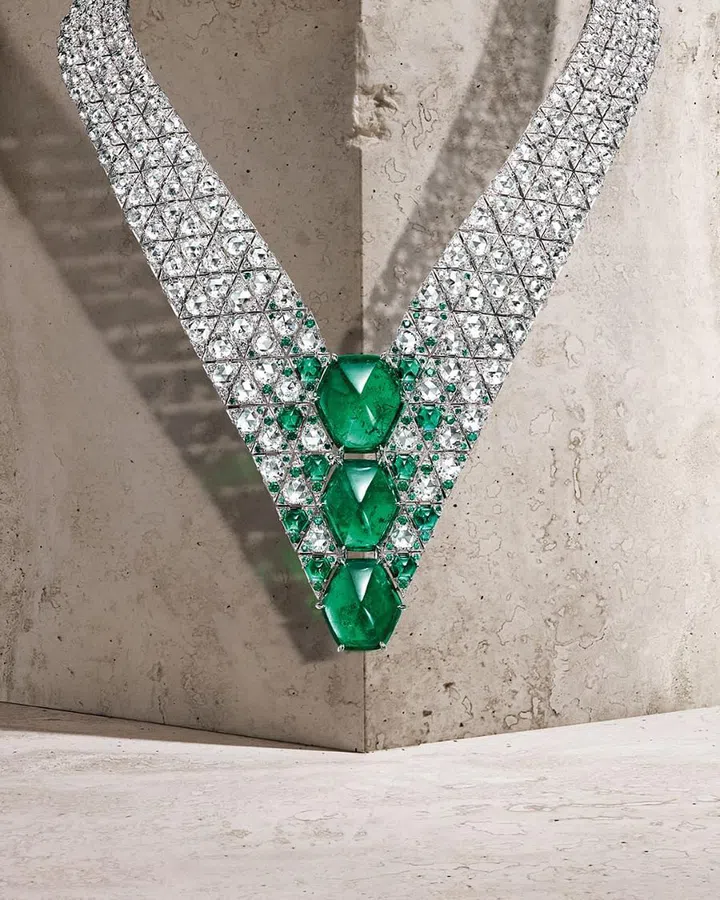 The Iwana necklace in platinum with emeralds, diamonds and three Columbian hexagonal-shaped cabochon-cut emeralds totalling 43.31 carats.

Photo: Cartier