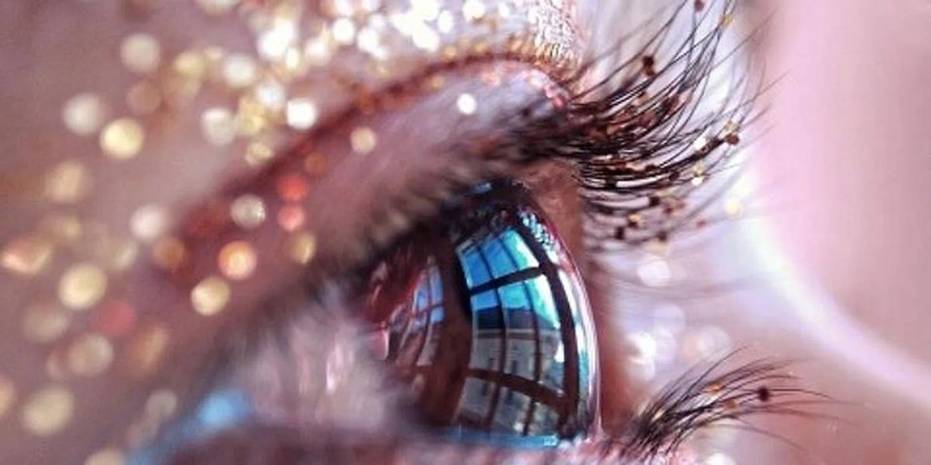 How To Prolong The Life Of Your Eyelash Extensions- Featured