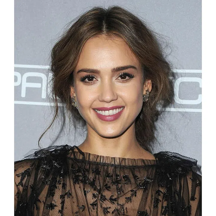 News flash: Jessica Alba was once too self-conscious to wear short skirts. [Insert your "???" meme of choice.] "I was a lot more critical of my body when it was probably pretty awesome," she said in Health. "Now I'm a lot more confident in my skin—because who cares? At the end of the day, it's so much time spent on something that really doesn't matter that much." True.