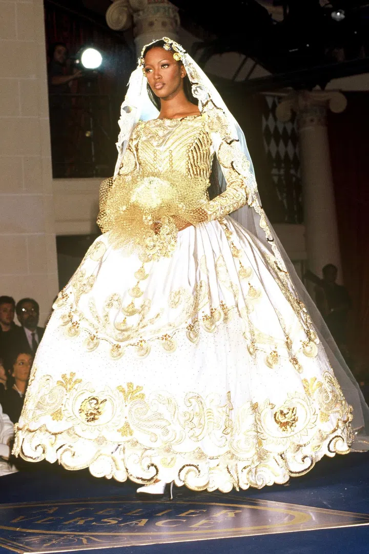 Naomi Campbell in Versace