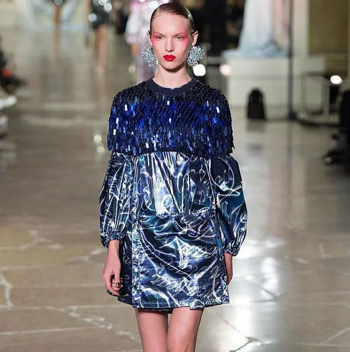 Number of shows walked: 52 //
Trademark: Alabaster skin, amazing walk, intense gaze //
Seen here: Kenzo (@kenzo) //
Photo: Instagram (@saltyalien)