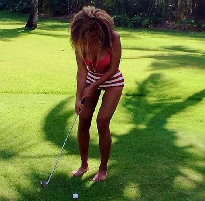 Fans speculated about whether Beyoncé has Photoshopped or edited her thigh gap, mainly because they think her left leg looks a little unusual. Photo: @beyonce
