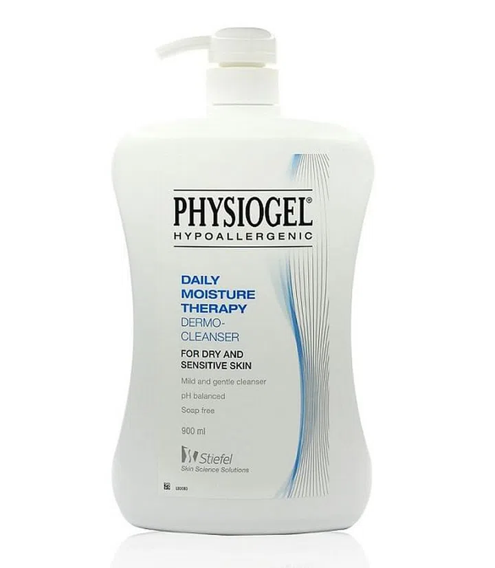 Suitable for use with or without water, this pH-balanced formula repairs skin barrier and restores softness and smoothness to skin. 