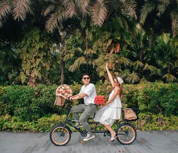 The Outpost Hotel - Coast-to-Coast Package - Tandem Bike + Picnic