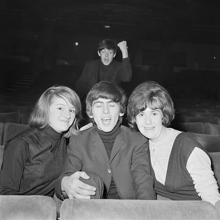 History tells us that photobombs have been a pop-culture phenomenon since the days of yore. Photo: Getty 