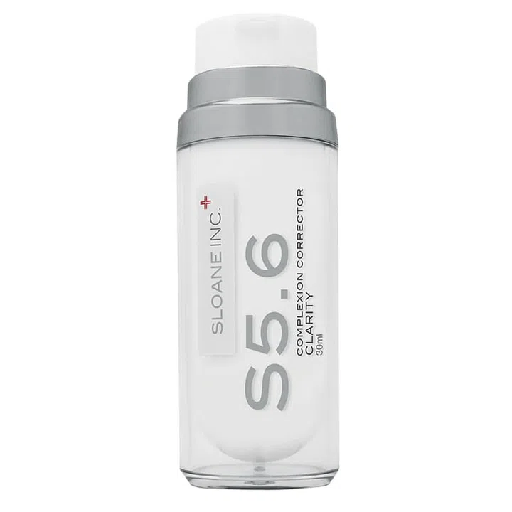 A specially-calibrated mix of beta hydroxyl acid and hyaluronic acid accelerates cell turnover to deliver anti-ageing benefits over time and minimise breakouts.
