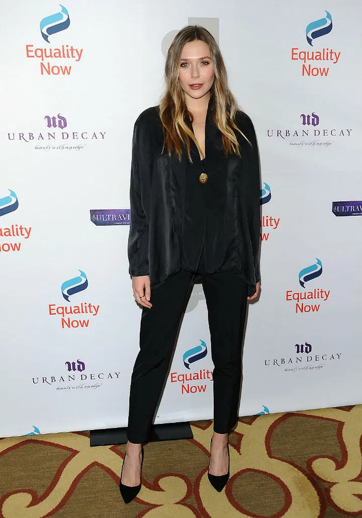 Elizabeth rocks an all-black ensemble, pulling the look off with sophistication (Photo: Getty)