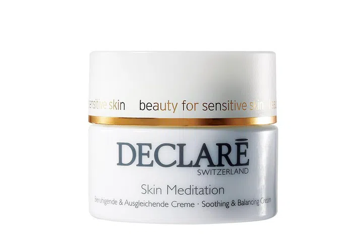 Enriched with Allantoin, Bisabolol, Calendula extract and the STC Complex, this nourishing cream comforts stressed out skin to reduce itching and redness.