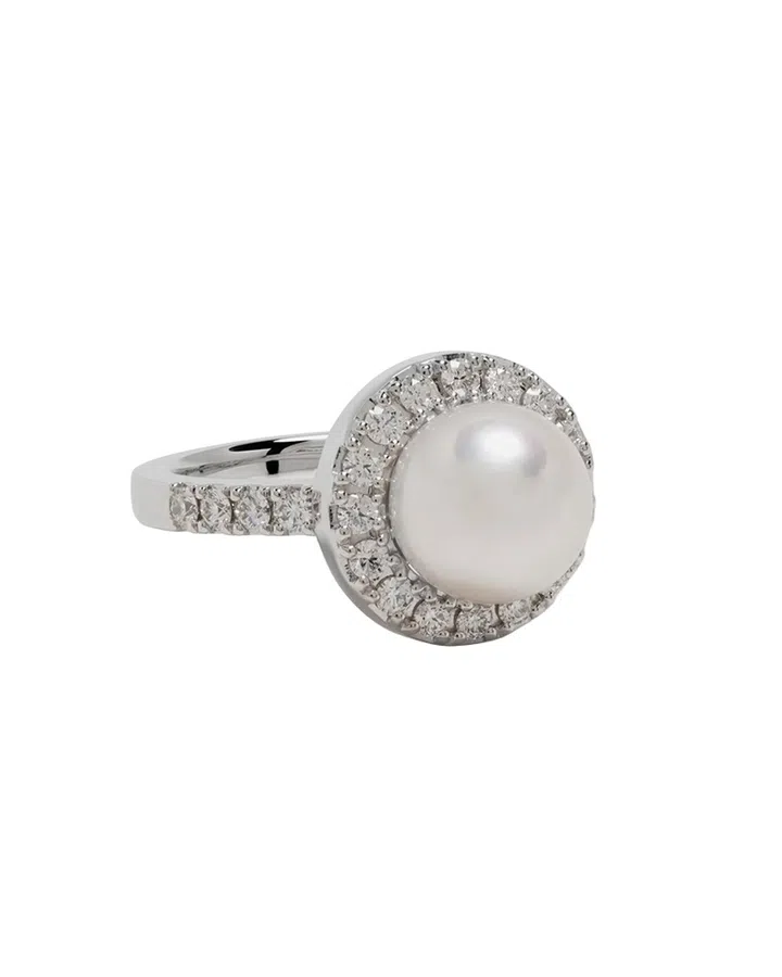 coloured gemstone engagement rings | pearl tasaki