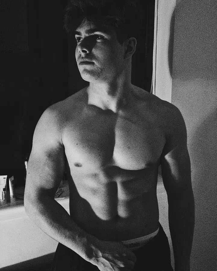 Chatto made headlines in 2017 for posting topless snaps on Instagram. The grandson of the late Princess Margaret, Chatto was best known for being Queen Elizabeth II's pageboy, before his abs became famous, that is. According to Hello! Chatto's original account has been deactivated, so this new one may or may not be legit.

Photo: Instagram