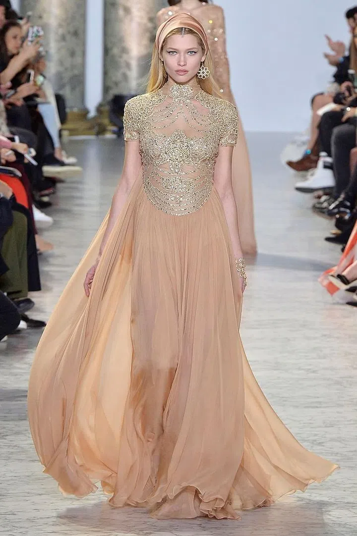 The Hidden Figures star has a pretty set formula when it comes to the red carpet, and while she more often than not opts for Tadashi Shoji, we'd love to see her in this glitzy, flowing Elie Saab gown.