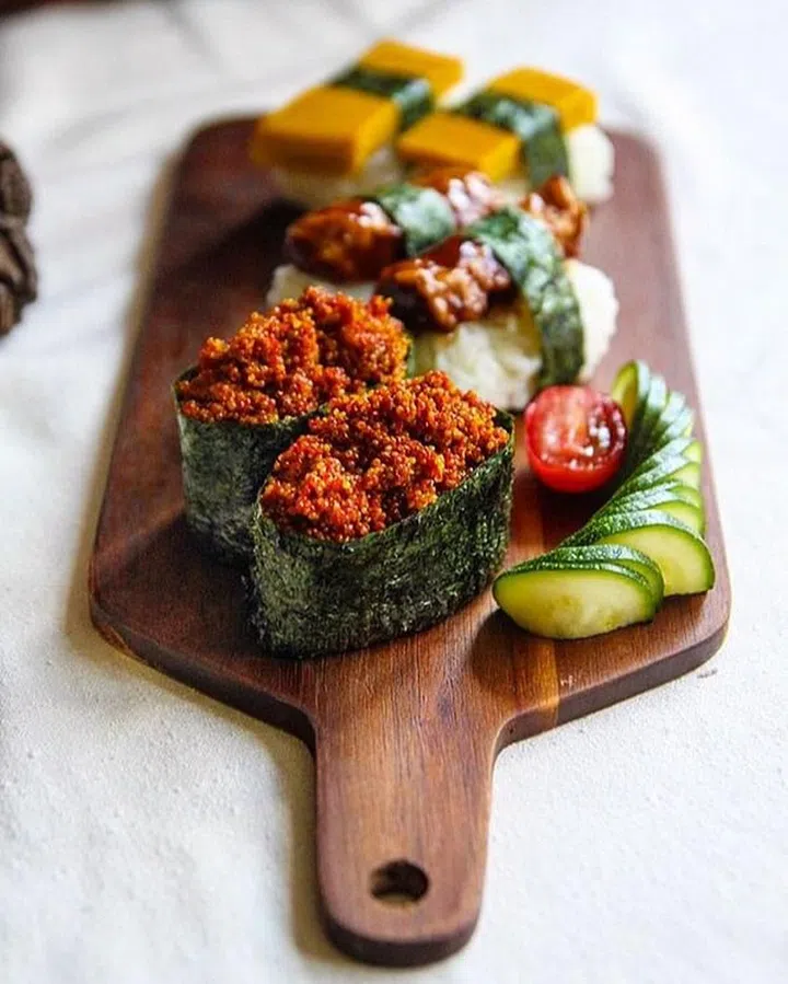 Aside from being a medical student from Oxford, Sasha Gill whets our appetite with mouthwatering photos of all things vegan on her gallery  (Photo: @thesashadiaries)