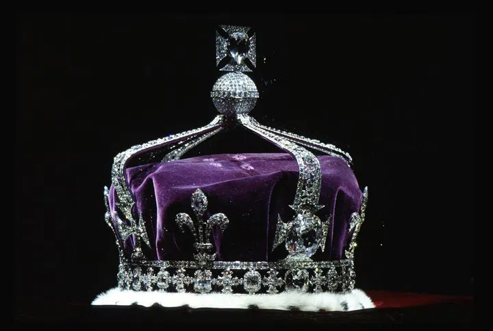 Claims suggest that the Koh-I-Noor diamond started out at 793-carats, and has been passed throughout the world for over 5,000 years. After being whittled down throughout the years -- it is now 109 carats -- the diamond was presented to England's Queen Victoria, and has remained in the possession of the British royal family since. It now sits atop the coronation crown of Queen Elizabeth, The Queen Mother.
