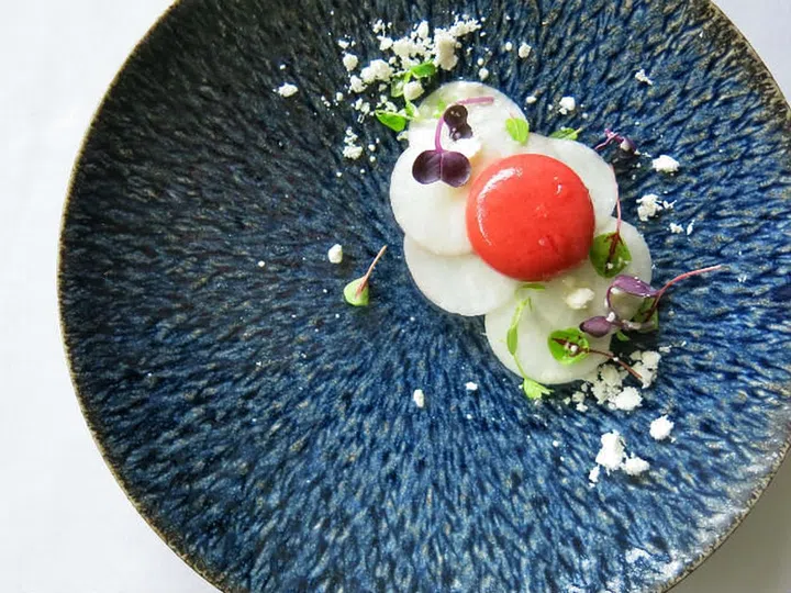 Refreshing prawn tartare to awaken the senses. Photo: Lewin Terrace