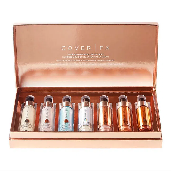 “Nothing says ‘festive’ more than sparkly highlighters and I love the Cover FX Glitter and Custom Enhancer drops cause they’re so versatile. You can just add them in your foundation or use them on their own to really get the glow on.”—Arissa Ha, Senior Beauty Writer, Singapore Women’s Weekly