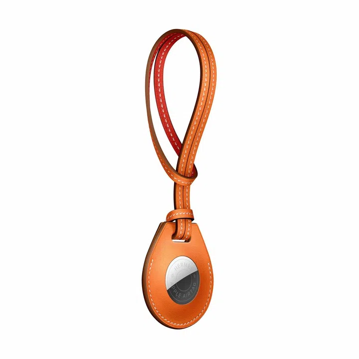 Apple AirTag Hermes bag charm in Swift calfskin.