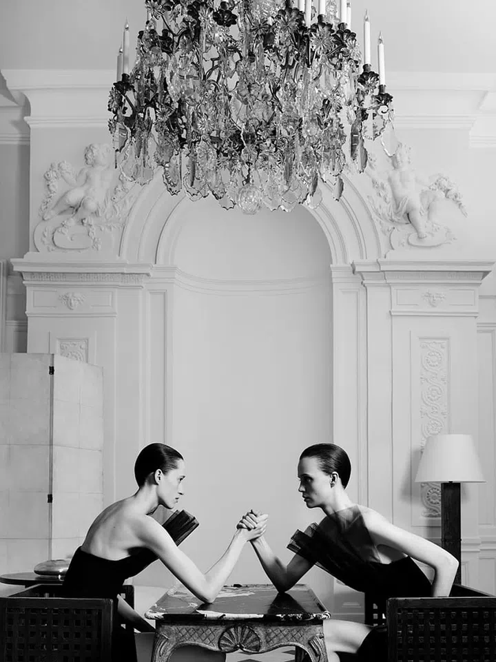 Flo and Helena at the Louix XV table with "grand statuaire" marble top