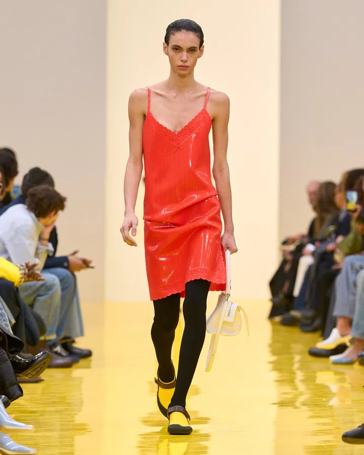 Loewe fall/winter 2026 runway look