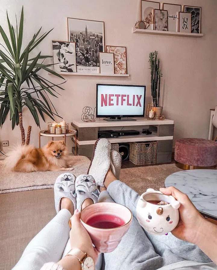 8 Movies To Watch On A Lazy Night-In With Your Girlfriends