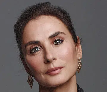 Francesca Amfitheatrof.
