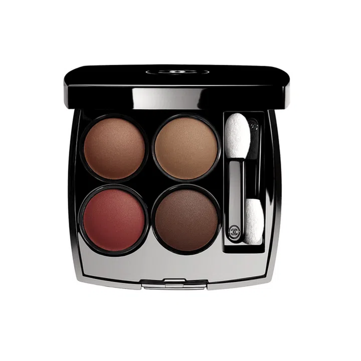 From earthy browns to red-based brick, this palette is a play on warm, autumnal shades.