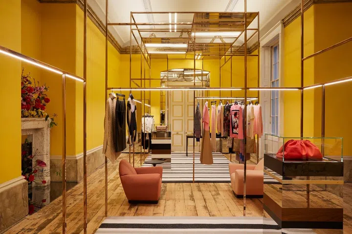 The customer experience can be enhanced with the Browns app, allowing sales assistants to access customers’ wish lists, and pull out recommendations based on that.