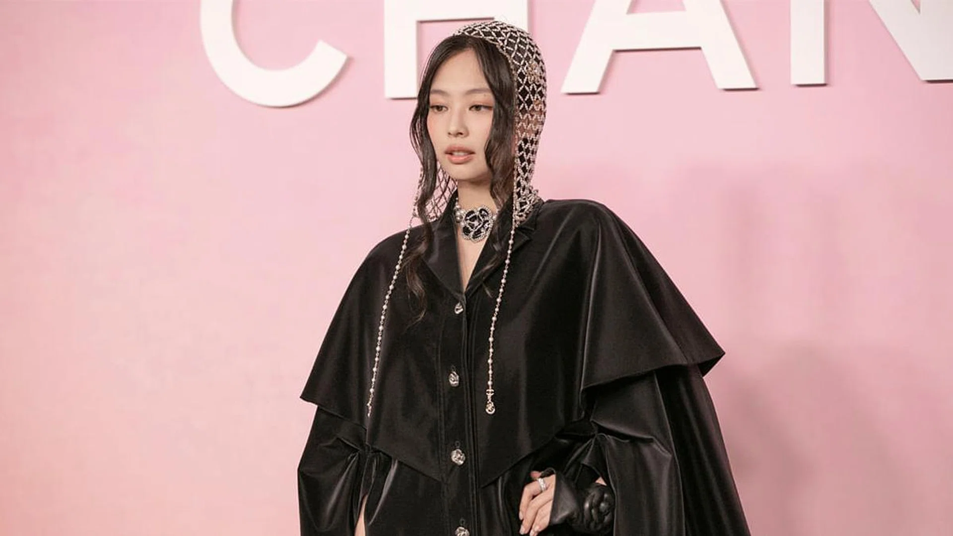 Blackpink's Jennie On Tokyo And Her Favourite Looks From Chanel