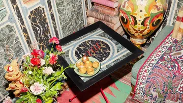 Gucci Decor Souvenir From Rome
