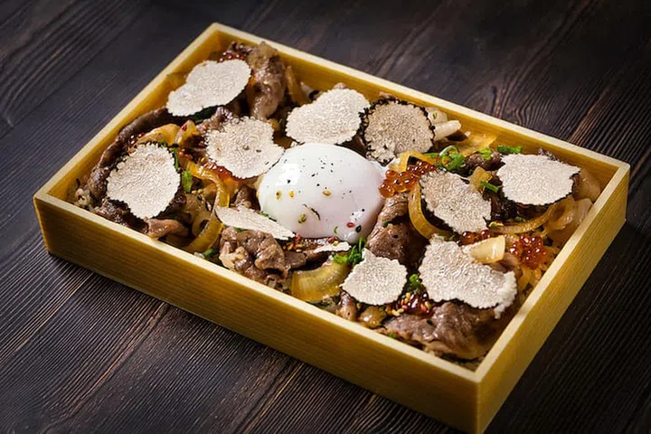 Truffle Wagyu Sirloin Sukiyaki Don (Photo: The Gyu Bar)