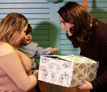 kate middleton duchess of cambridge christmas gifting