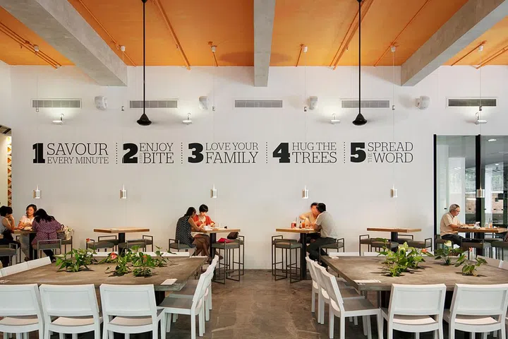 Located at 1 Cluny Road, Tanglin Gate