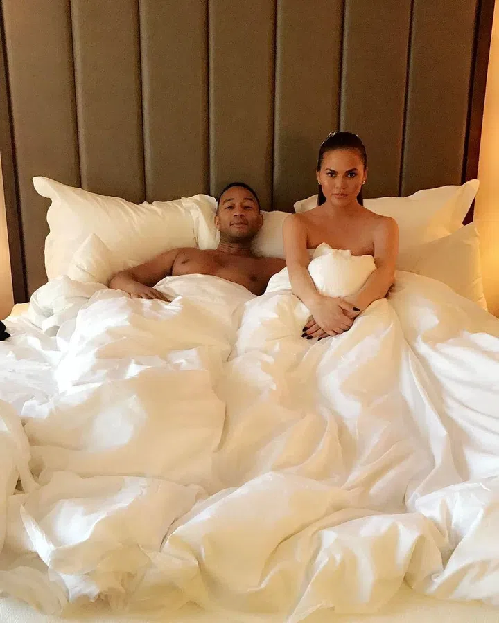 Photo: @chrissyteigen