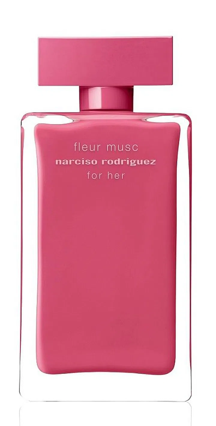 Fresh and crisp facets of peony and rose enlivens the signature sensual base of Narciso Rodriguez For Her for a modern update that's filled with vitality and passion.