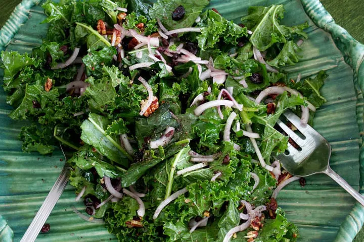 This curly, leafy green may look like any other run-of-the-mill vegetable but do not judge it by its looks. A nutrient powerhouse, the vegetable contains copious amounts of vitamin K, iron, vitamin C and vitamin A. All these work in conjunction to build healthy red blood cells, promote effective blood flow to the skin, build cell strength and facilitate collagen production. Bid farewell to dark under eye circles and ashy skin, and hello to a brand new you! (Photo: Getty)