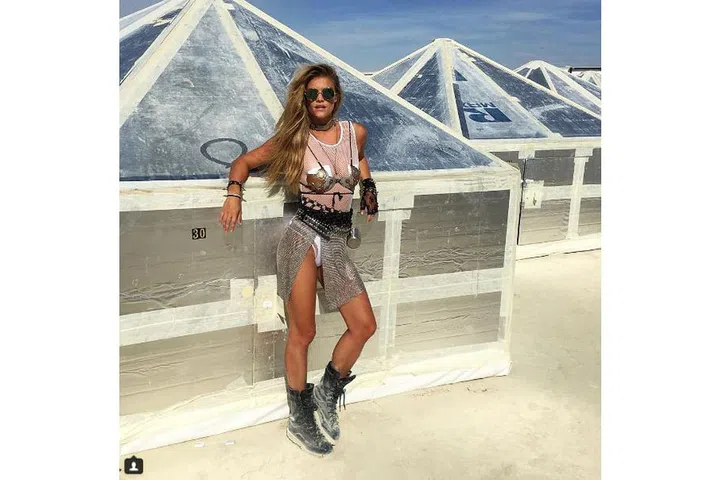 Then there was Sports Illustrated model and Leonardo DiCaprio's latest love interest, Nina Agdal, who romped around the desert in combat boots and chainmail armor. (Where was Leo??)