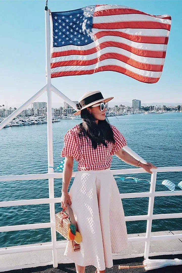 Photo: Instagram/halliedaily